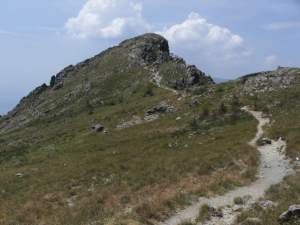 Xtrallusion photo library of independent, self-guided walking and sightseeing holidays in Italy. Pictures, images, photos and photographs taken along the way of this 1-day walking itinerary, to give you a visual impression of the day's walk.